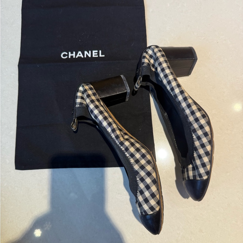 RARE Vintage CHANEL Black & White Gingham Cap-Toe Ballet Pump - Picture 3 of 11